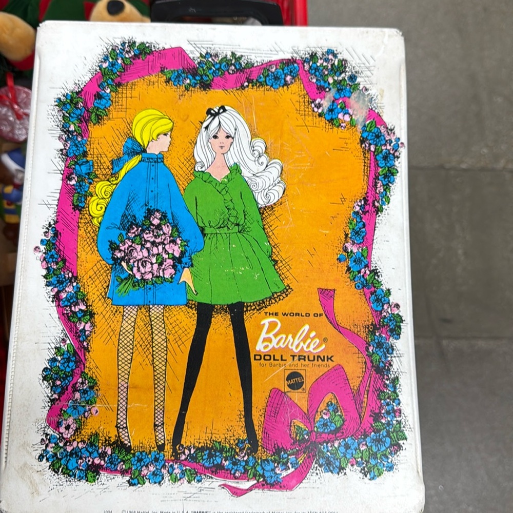 Vintage 1968 Mattel The World of Barbie Doll Trunk